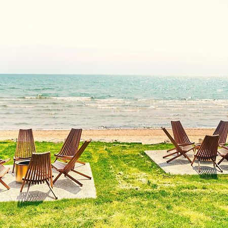 The Long Beach Resort - Beachfront Cottages & Townhouse Suites Wainfleet Extérieur photo